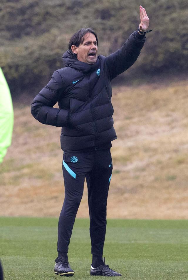 今夜体能课后，犹他爵士复出首秀备战欧冠，管理层满意，更衣室氛围转暖的简单介绍