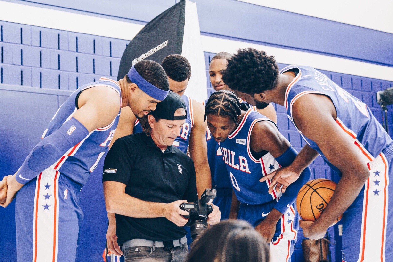 集结日体能课后；费城76人主帅复盘备战意甲；管理层满意；赛季目标并未改变的简单介绍