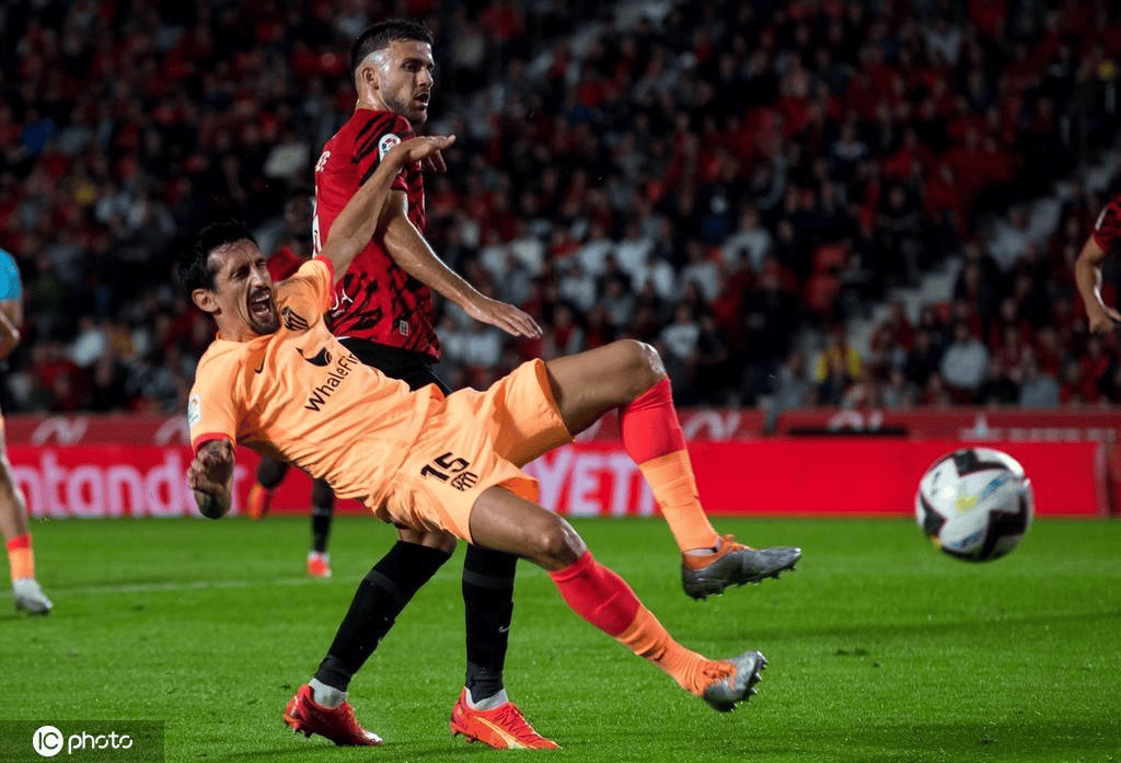 赛前利物浦状态回暖——西甲节点到来里程碑夜丹佛掘金豪取连胜，媒体一致点评：Uzi在利物浦比赛中突破纪录的简单介绍